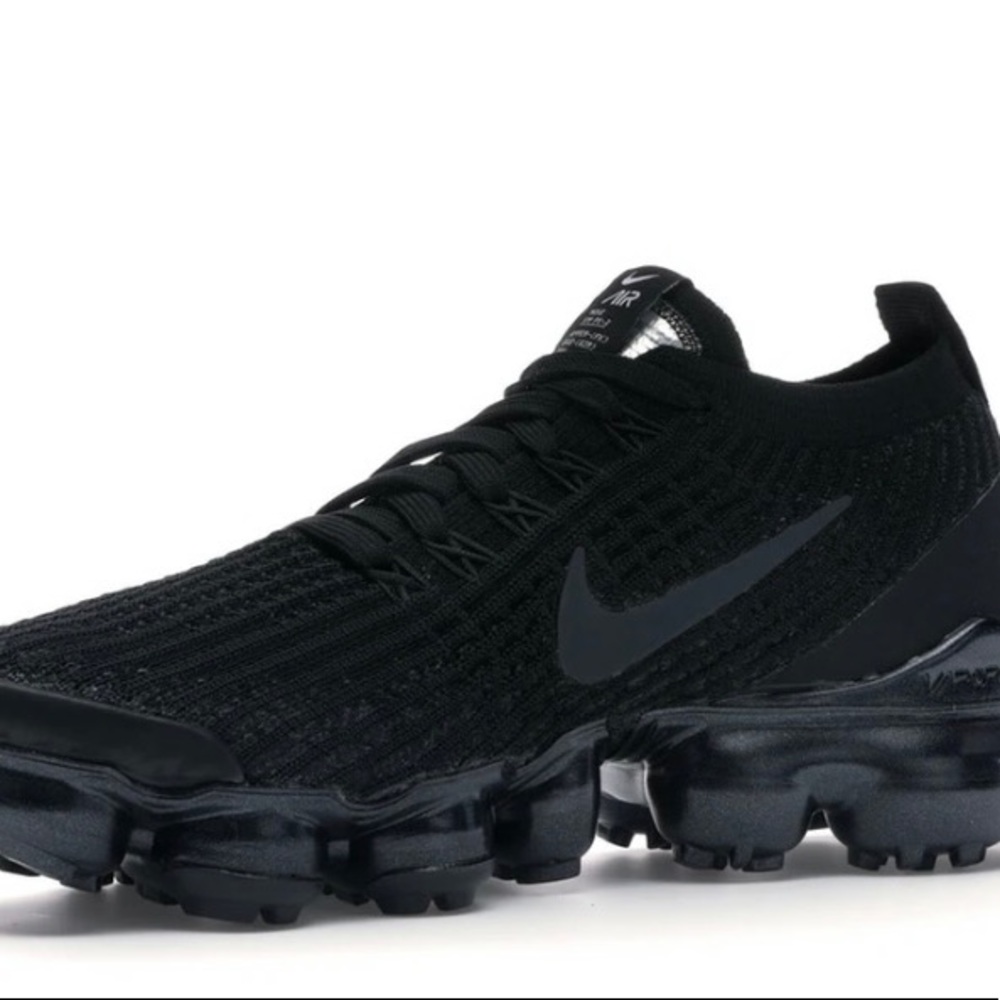 Nike Air VaporMax Flyknit 3
Triple Black (W)